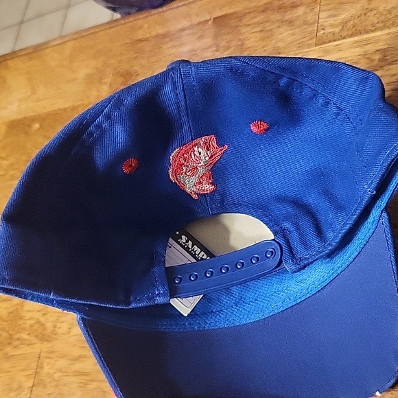 Unique Bass Pro Shops Snapback Blue Hat Red Gray Embroidered Flames & Stars RARE - Picture 3 of 8
